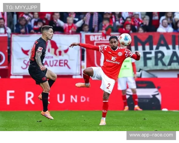 德甲欧战席位争夺模型：勒沃库森、莱比锡概率相近