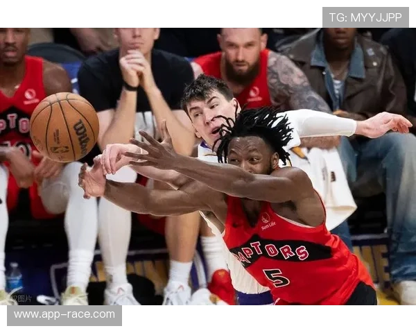 湖人轻取猛龙，艾顿25+13统治内线