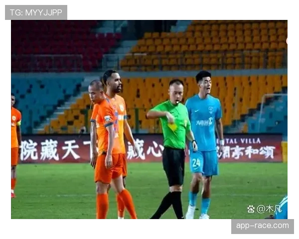 实时:沧州雄狮连入两球,主场暂时2-1逆转梅州客家