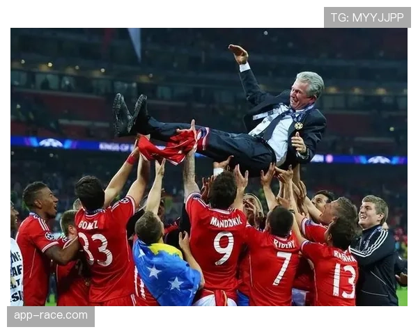 拜仁夺冠后一切还没结束，目标三冠王